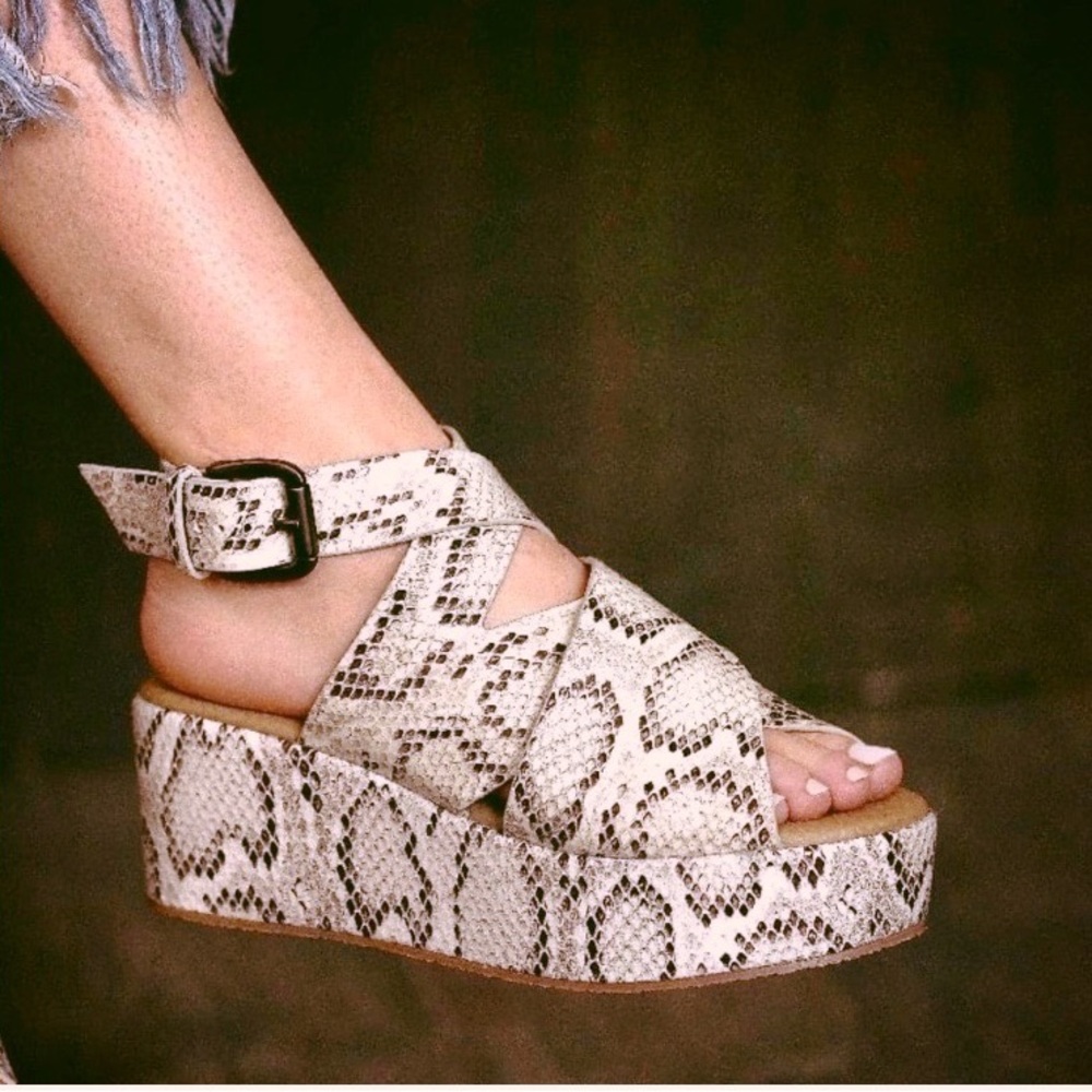 COPY - Amuse Society Matisse Snakeskin Wedge Platform Sandals Shoes Women’s Siz…